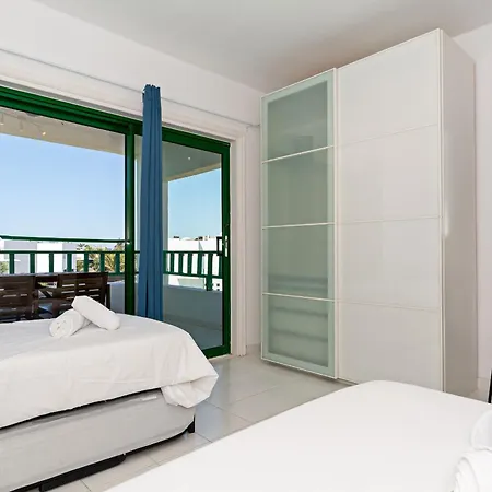 Tuscan 2br Seaviews Terrace & Pool شقة
